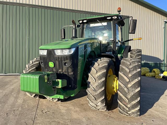 Image of John Deere 8400R equipment image 1