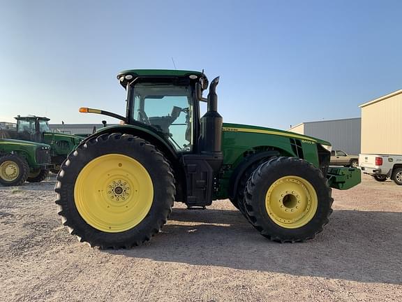 Image of John Deere 8400R equipment image 4