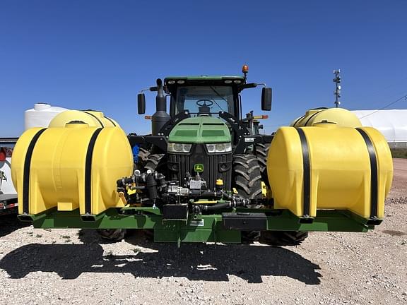 Image of John Deere 8400R equipment image 1