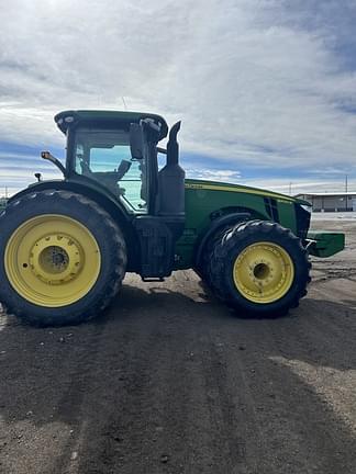 Image of John Deere 8400R equipment image 4