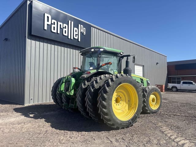 Image of John Deere 8400R equipment image 2