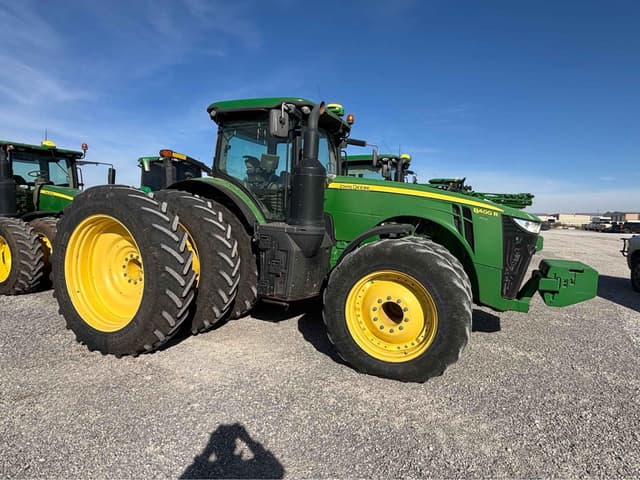 Image of John Deere 8400R equipment image 4