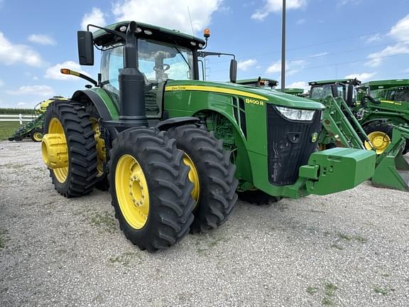 Image of John Deere 8400R equipment image 2