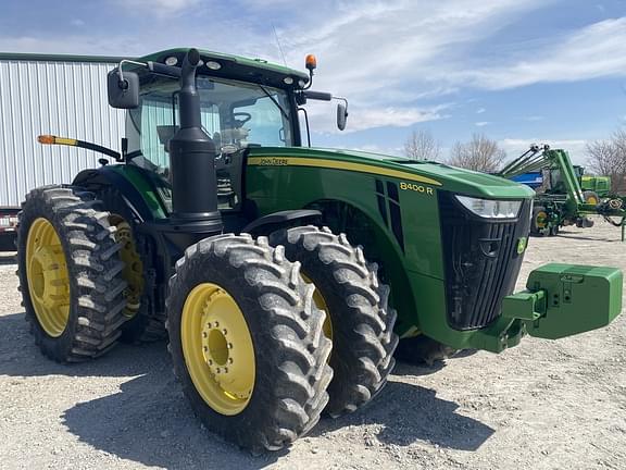 Image of John Deere 8400R equipment image 2