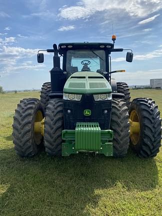 Image of John Deere 8400R equipment image 1