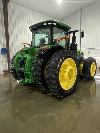 Image of John Deere 8400R equipment image 4