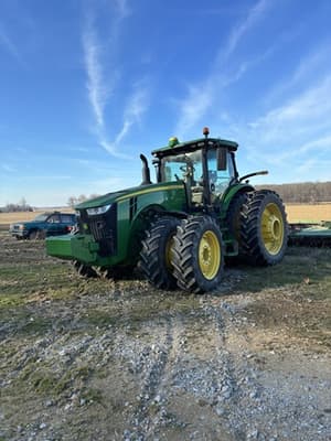 2017 John Deere 8400R Image