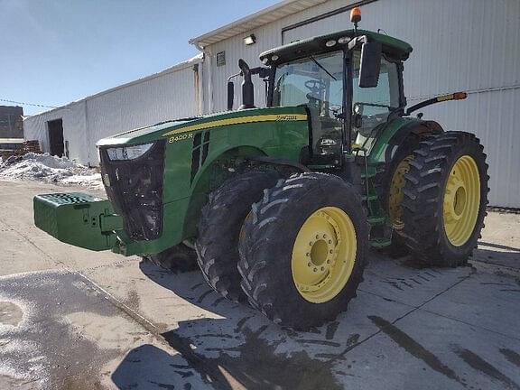 Image of John Deere 8400R equipment image 1