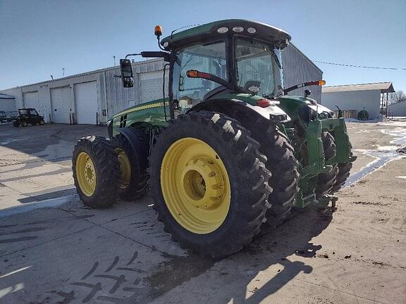 Image of John Deere 8400R equipment image 4