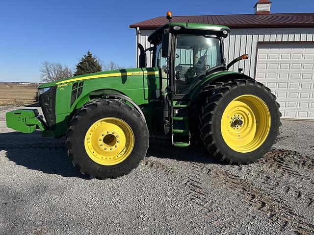 Image of John Deere 8400R equipment image 1