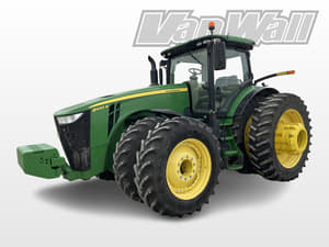 2017 John Deere 8400R Image