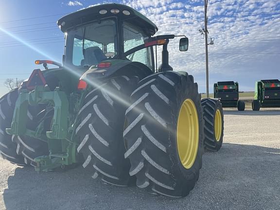 Image of John Deere 8400R equipment image 4