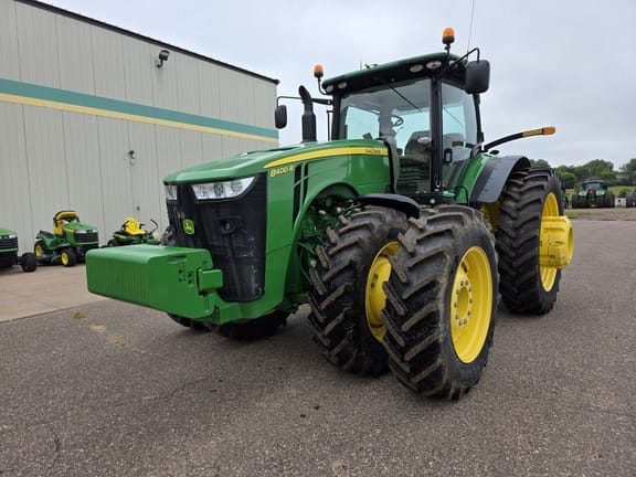 2017 John Deere 8400R Equipment Image0