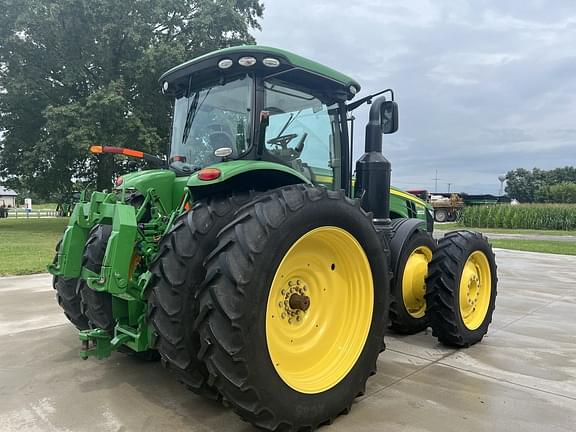 Image of John Deere 8400R equipment image 3