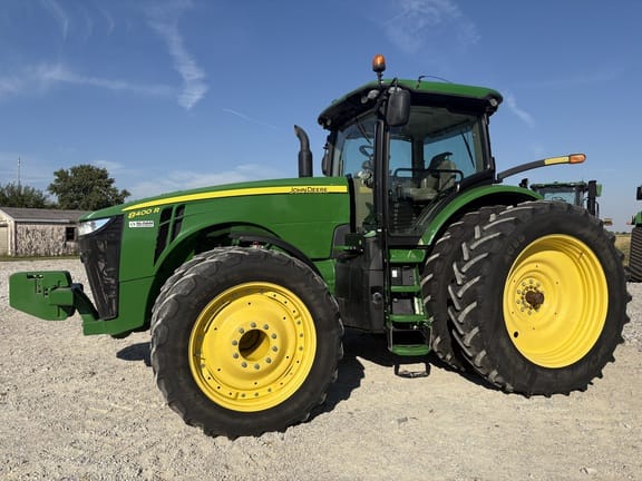 2017 John Deere 8400R Equipment Image0