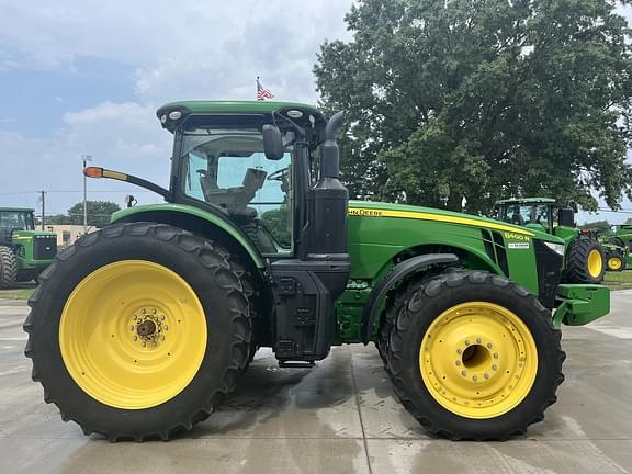 Image of John Deere 8400R equipment image 2