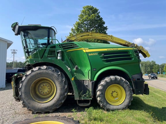 2017 John Deere 8600i Equipment Image0