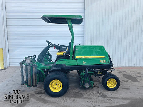 Image of John Deere 8700 equipment image 3