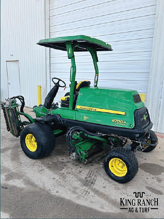 Image of John Deere 8700 equipment image 2