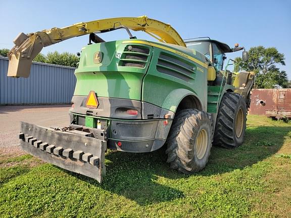 Image of John Deere 8700 equipment image 4