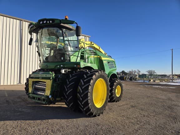 Image of John Deere 8800i equipment image 1