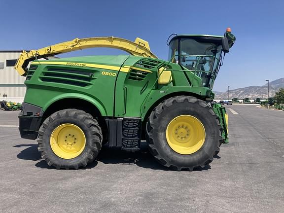 Image of John Deere 8800 equipment image 4