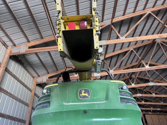 Image of John Deere 8800 equipment image 1