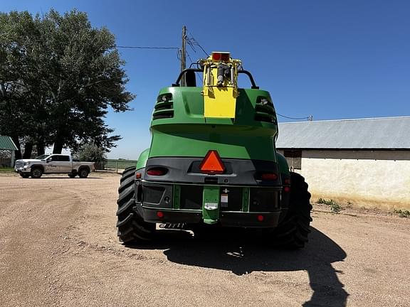 Image of John Deere 8800i equipment image 2