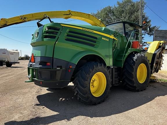 Image of John Deere 8800i equipment image 1