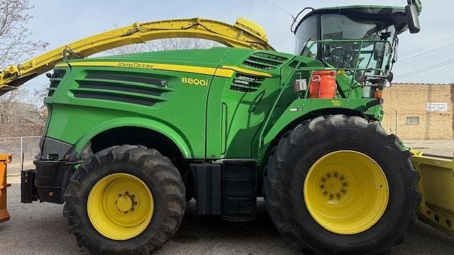 Image of John Deere 8800i Primary image