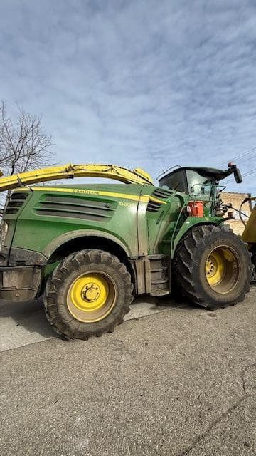 Image of John Deere 8800i equipment image 1