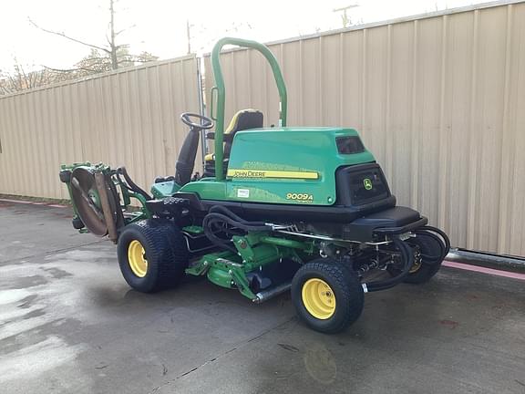 Image of John Deere 9009A equipment image 2