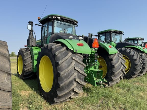 Image of John Deere 9370R equipment image 3