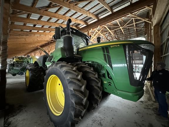 Image of John Deere 9370R equipment image 1