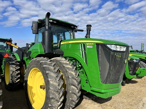 2017 John Deere 9420R Equipment Image0