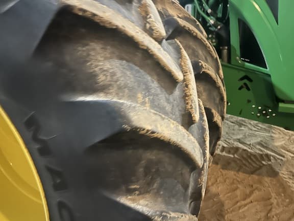 Image of John Deere 9420R equipment image 4