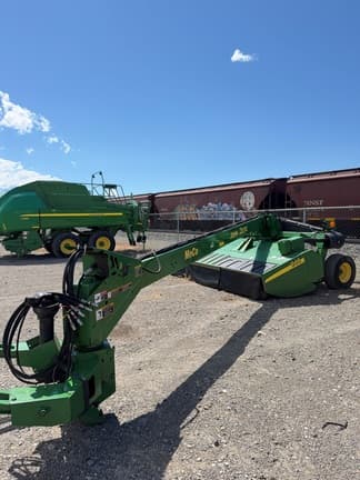 Image of John Deere 946 equipment image 2