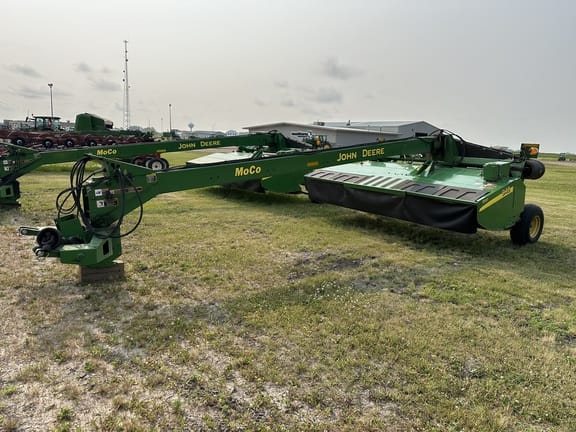 Main image John Deere 946