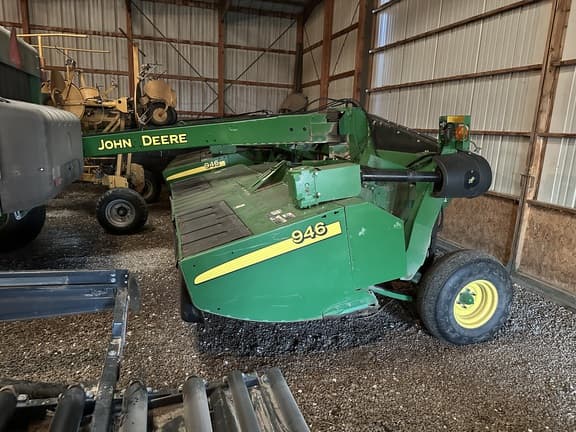 Image of John Deere 946 equipment image 2