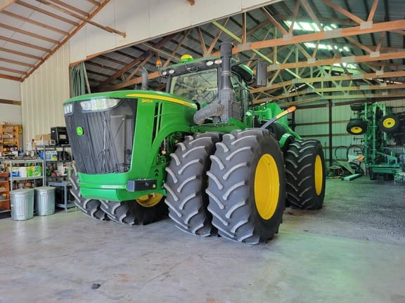 2017 John Deere 9470R Equipment Image0