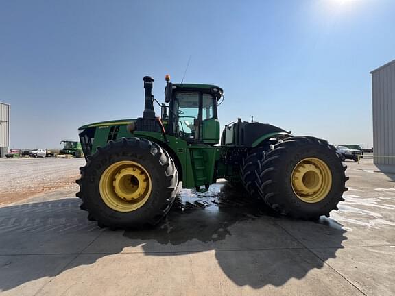 Image of John Deere 9520R equipment image 1