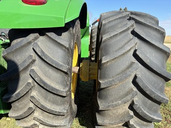 Image of John Deere 9520R equipment image 4
