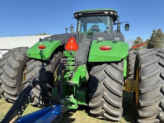 Image of John Deere 9520R equipment image 4