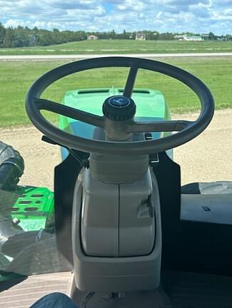 Image of John Deere 9520R equipment image 1