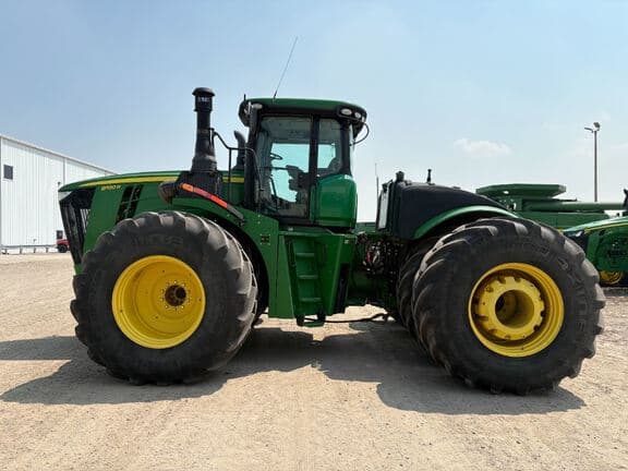 Image of John Deere 9520R equipment image 1