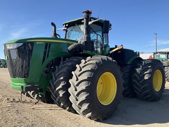 Image of John Deere 9520R equipment image 2