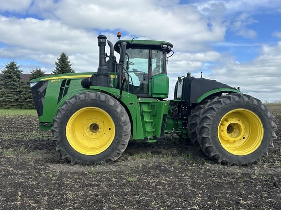 2017 John Deere 9570R Equipment Image0