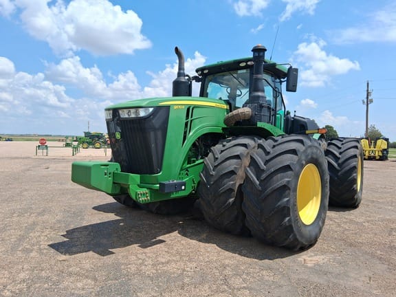 2017 John Deere 9570R Equipment Image0