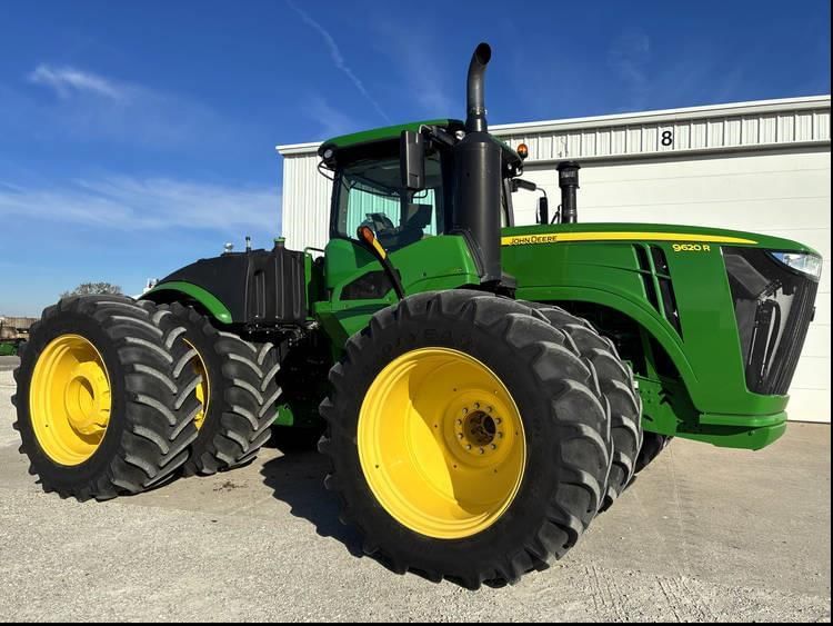 2017 John Deere 9620R Equipment Image0