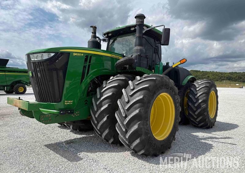 2017 John Deere 9620R Equipment Image0